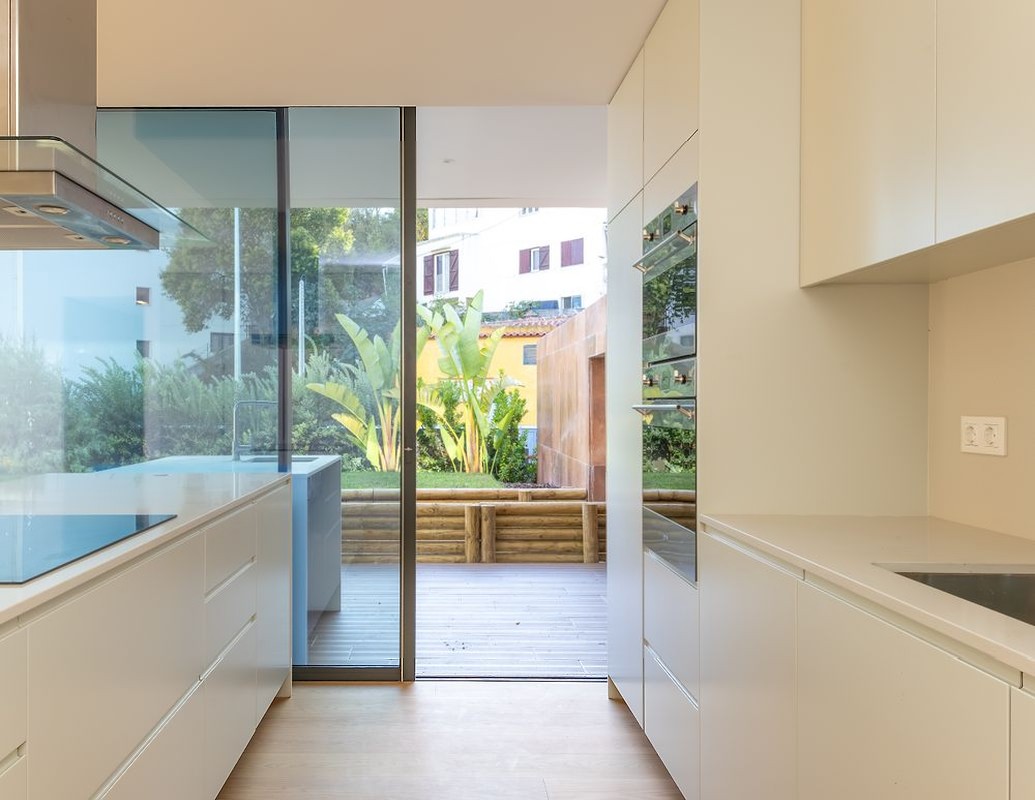Cozinha — acesso ao deck
